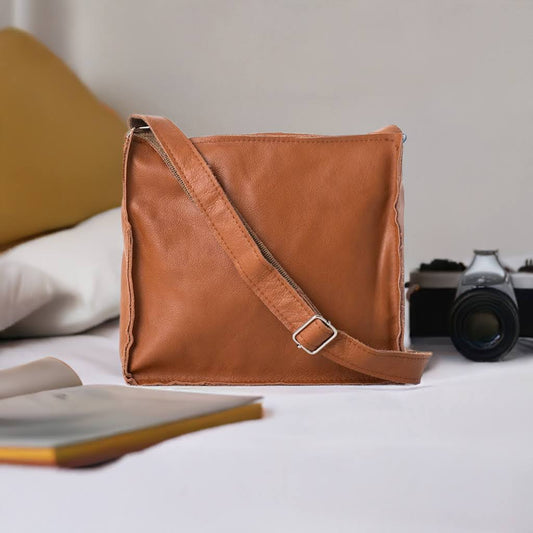 Folk 1 Shoulder Bag Peanut Brown Minimalist & Elegant